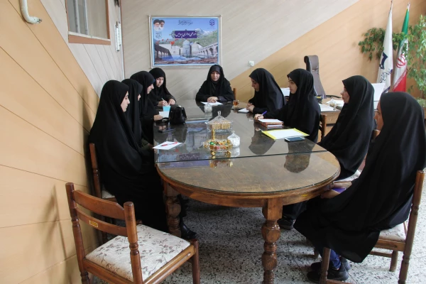 جلسه ی دبیران کانون های فرهنگی و هنری پردیس با سرپرست پردیس