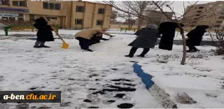 برگزاری مسابقه ی ساخت آدم برفی