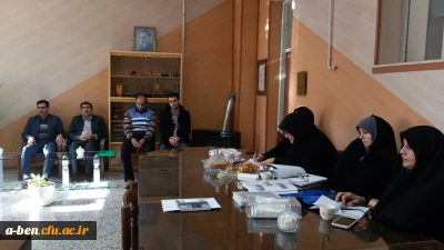 به مناسبت شروع نیمسال دوم سال تحصیلی 98-97 و آغاز دهه ی فجر برگزار شد: 

نشست صمیمی سرپرست پردیس و مسئول واحد خواهران دفتر نهاد مقام معظم رهبری با کارکنان