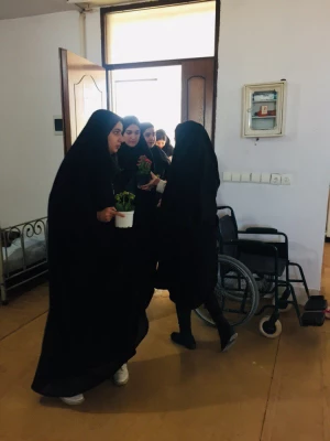 بازدید دانشجو معلّمان از خانه سالمندان امید سبز
