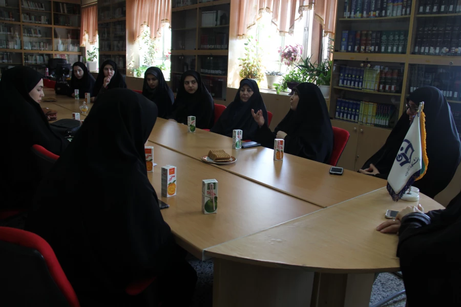 جلسه توجیهی دانشجومعلمان شرکت کننده در اردوی راهیان نور در پردیس