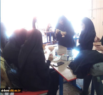 کانون هنرهای تزئینی و صنایع دستی پردیس برگزار کرد:

مسابقه نوروزی نقاشی روی سفال به مناسبت پاسداشت عید باستانی نوروز