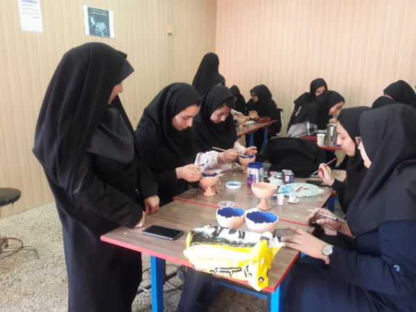 مسابقه نوروزی نقاشی روی سفال