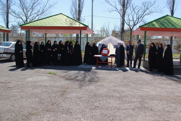 جمع آوری کمک های نقدی و غیر نقدی دانشجومعلمان  و کار کنان پردیس برای کمک به سیل زدگان اخیر کشور