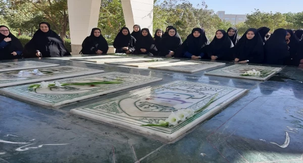 مراسم غبار روبی و عطر افشانی مزار شهدای هشت سال دفاع مقدس 