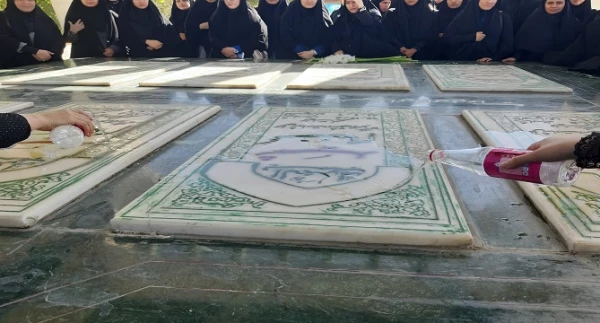 مراسم غبار روبی و عطر افشانی مزار شهدای هشت سال دفاع مقدس 