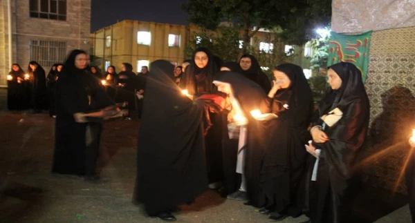 مراسم پرچم گردانی پرچم حرم حضرت امام حسین (ع) در محوطه پردیس 