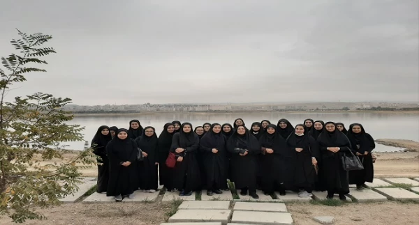 برگزاری همایش پیاده روی دور دریاچه شورابیل