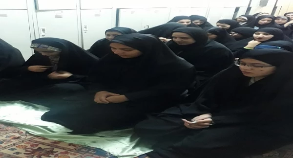  نشست صمیمی سرپرست پردیس با دانشجومعلمان در سرا 