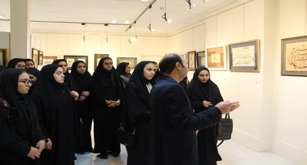 بازدید دانشجومعلمان از نمایشگاه خوشنویسان معاصر اردبیل