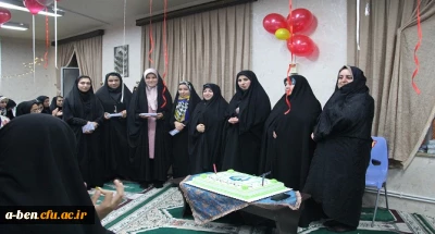 به مناسبت هفته وحدت:

 شب شعر «رحمت و وحدت» در پردیس برگزار شد