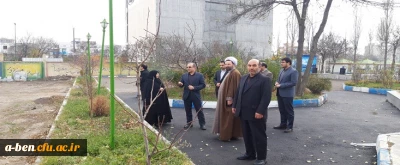 با آغاز عملیات اجرایی پروژه آسفالت پردیس:

سرپرست مدیریت امور استان و هیات همراه وی از روند اجرایی پروژه بازدید کردند