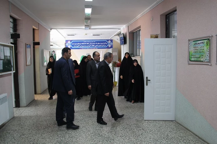 بازدید مدیرکل آموزش و پرورش استان  از پروژه های عمرانی سیستم گرمایشی و اسفالت محوطه پردیس 