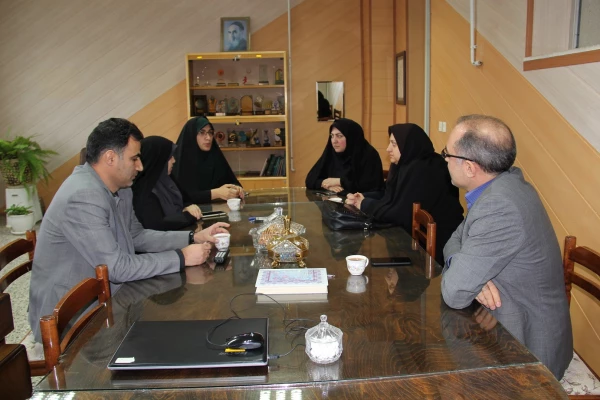 سرپرست مدیریت امور پردیس های استان از امتحانات نیمسال اول سال تحصیلی 99-98 بازدید کرد