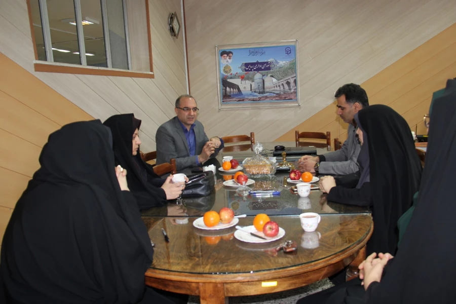 سرپرست مدیریت امور پردیس های استان از امتحانات نیمسال اول سال تحصیلی 99-98 بازدید کرد