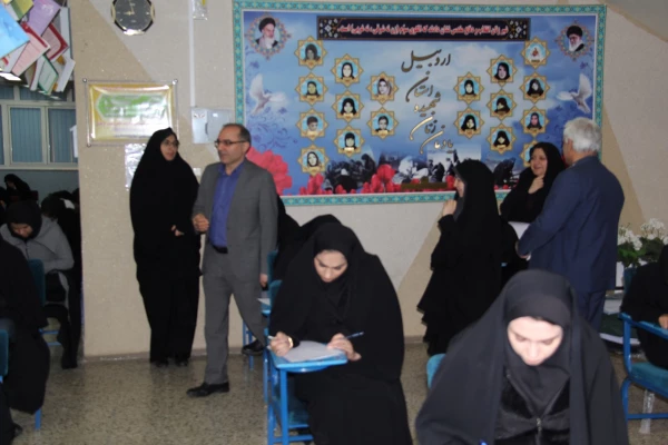 سرپرست مدیریت امور پردیس های استان از امتحانات نیمسال اول سال تحصیلی 99-98 بازدید کرد